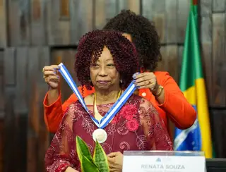Historiadora Helena Theodoro recebe maior honraria do Rio de Janeiro