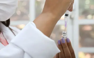 Anvisa alerta sobre diferença de vacinas pediátricas contra a covid-19
