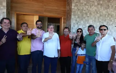 No Sertão, prefeitos recepcionam João Azevêdo e reforçam apoio à reeleição do governador
