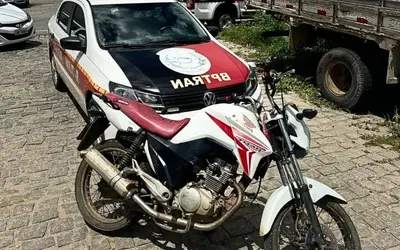 Em Passagem: Polícia Militar prende suspeito e recupera motocicleta adulterada